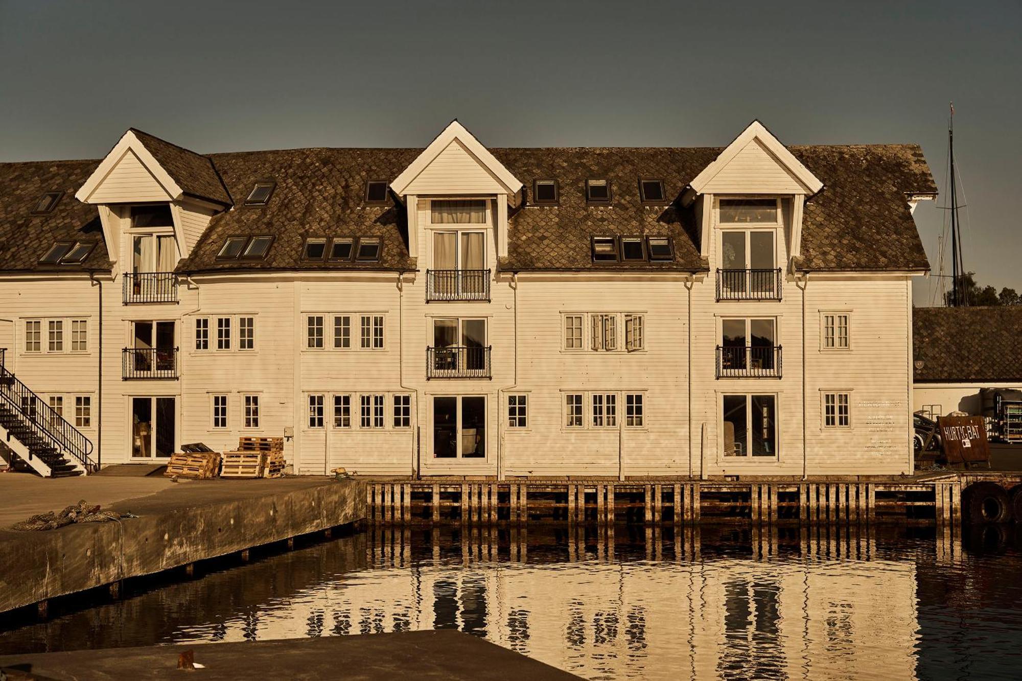 Superior Double - Separate Building